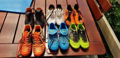 Kids soccer / football shoes