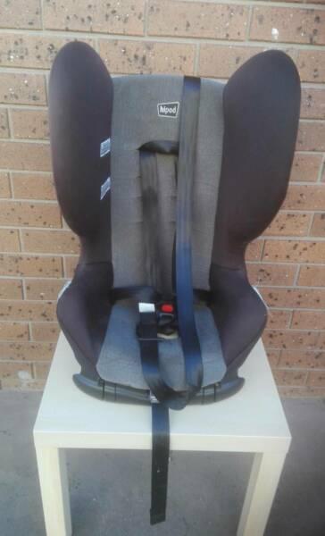USED HIPOD CAIRO CHILD CAR SEAT IN VERY GOOD CONDITION PICK UP