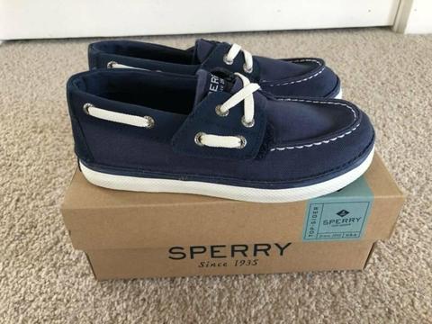 BRAND NEW Sperry kids boat shoe, size US 12 (EUR: 29)