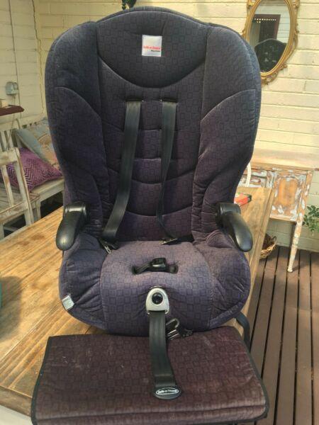 Safe n sound car seat with harness, very good condition