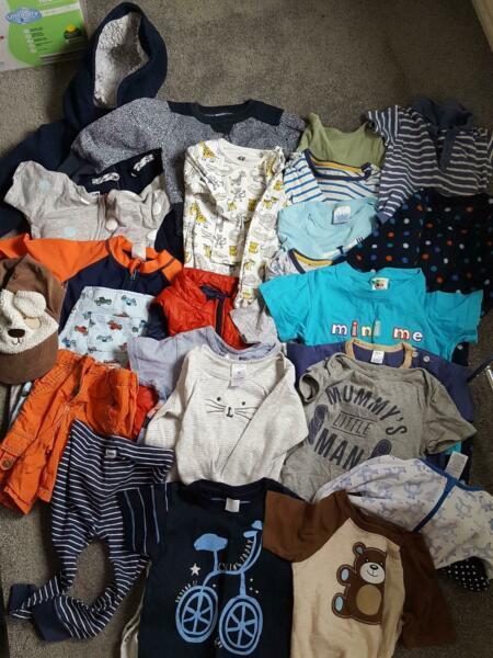 Bundle of kids clothes (12mths or 1 year up )