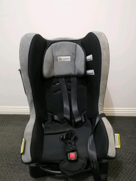 Infasecure covertible Child seat