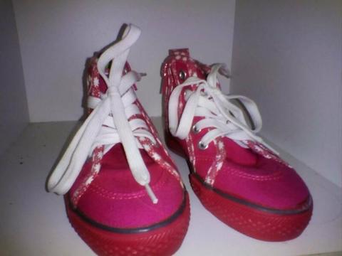 Girls Toddler Shoes size 5/6
