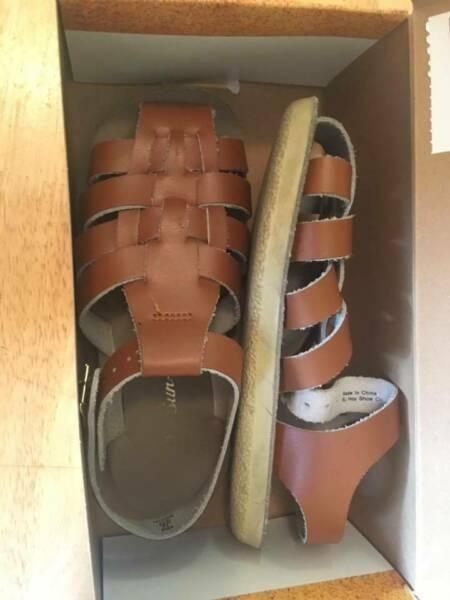Saltwater Shark Sandals - brown leather, kids size 12