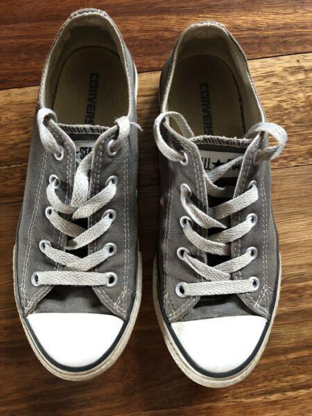 Converse kids trainers