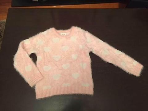 SEED GIRL' S HEART SWEATER **Size 5-6**