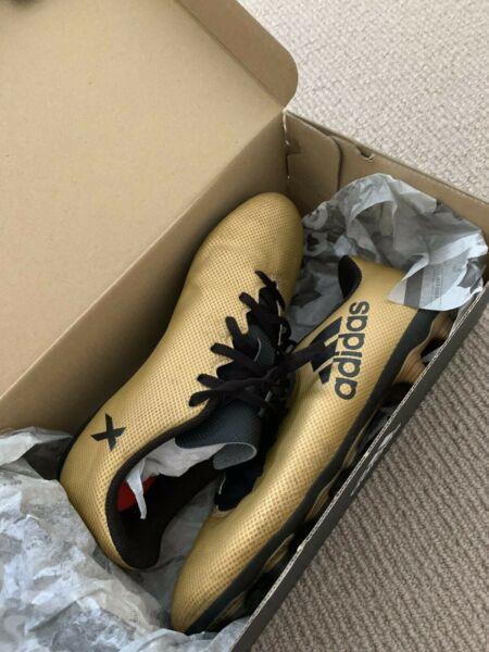 Adidas X kids football boots Size US 4 Gold