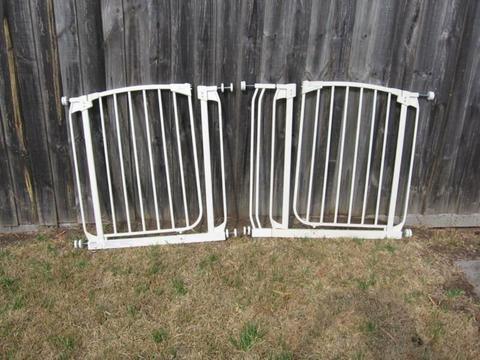 Safety Gate to suit children or pet - 2 each