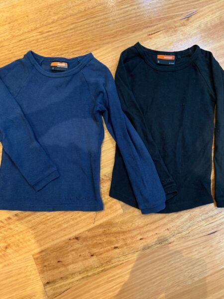 Snowgum Thermal tops Boys size 2-4 excellent condition sell 2 together
