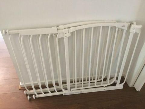 Stork baby safety gates (2) plus extensions (2)