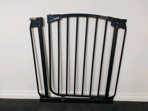 Black Dreambaby Baby Gate and Extensions
