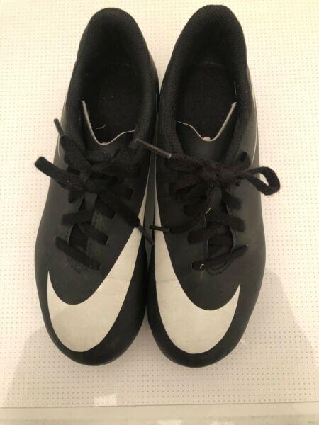 Nike soccer boots 2Y