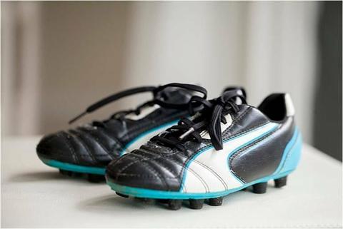 Junior Auskick Football Boots Size 1 US