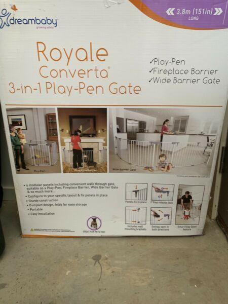 CHILD PLAY PEN GATE