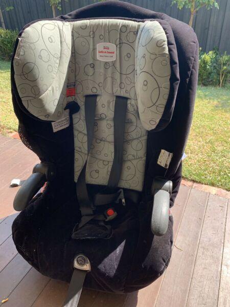 Maxi-rider Safe n Sound car seat