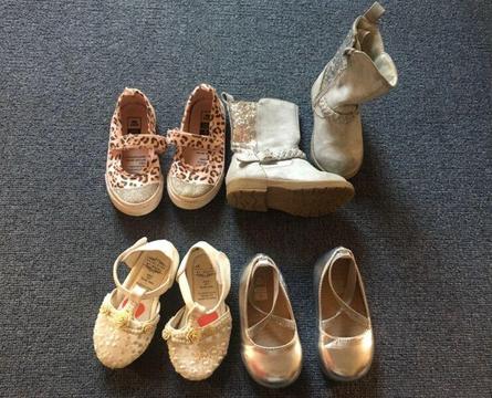 Girls shoes size 5/6
