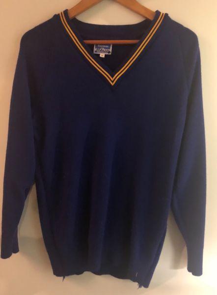 St John's Clifton hill school pullover youth size 14