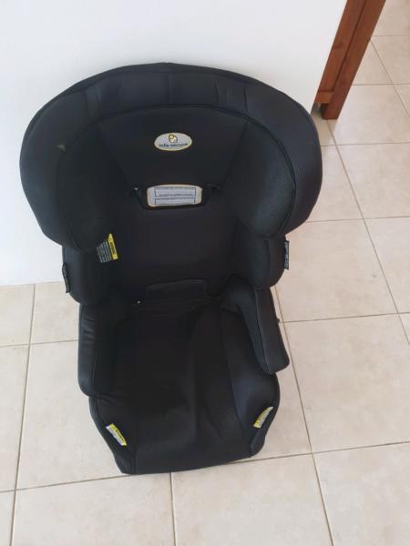 Car seat in good condition and clean