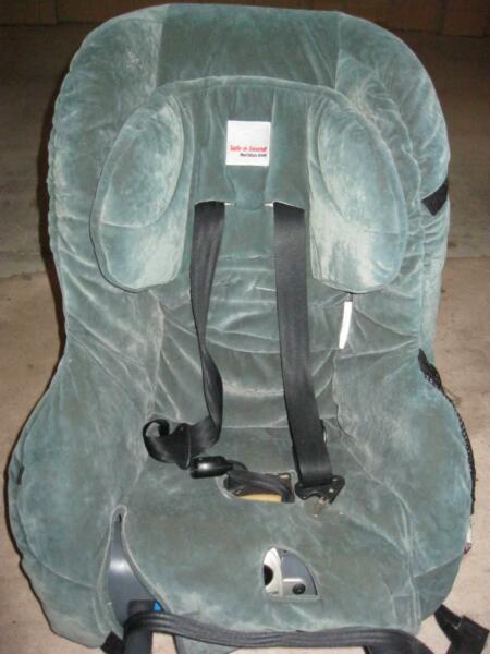 BABY CAR SEATS. 2 IN GOOD CONDITION