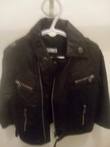 Totally adorable leather jacket size 2 2