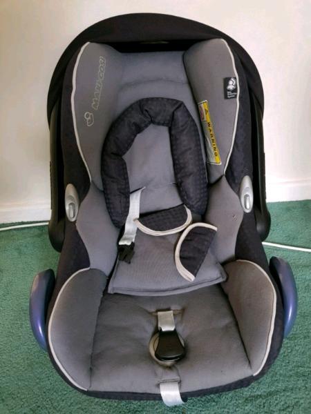 Maxicosi car seat baby carrier