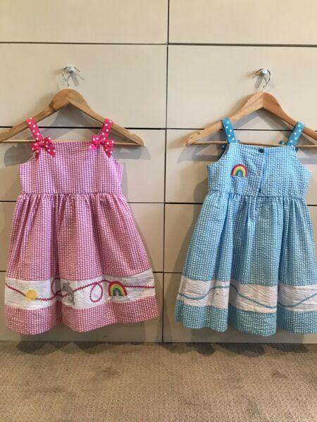 Twin 'korango' dresses