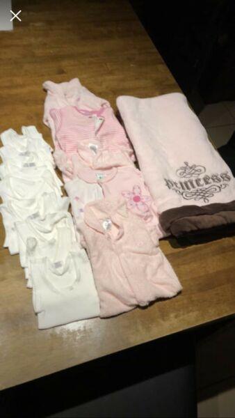 Wanted: L@K baby girl size 000 set Bargain