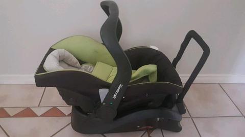 Baby (R/F) Car Seat / Detachable Pram Insert