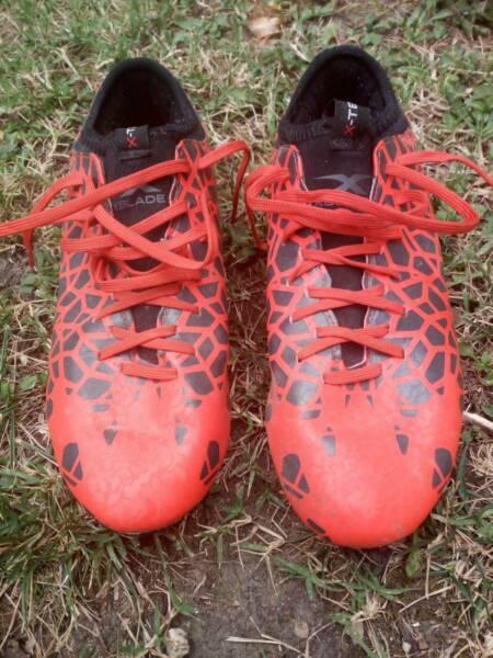 Football boots kids US 6 UK 5 X Blades Red