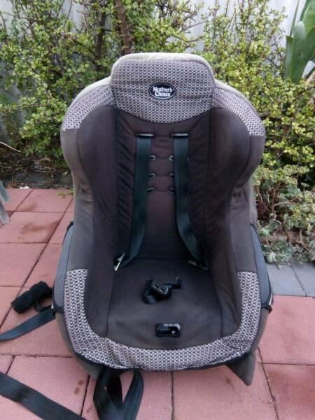 Mothers Choice Baby Car Seat Olive 1 - REDUCED, NEW LOW PRICE