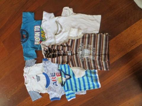 Boys Summer clothes bundle size 0 (6 to 12 months)