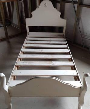 Girls timber bed