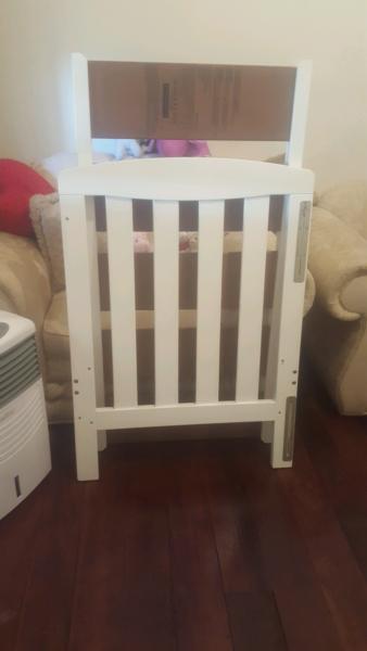 Cot Sussex XT NEED GONE!!! $70
