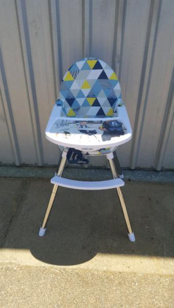 High chair/ toddlers chair - New