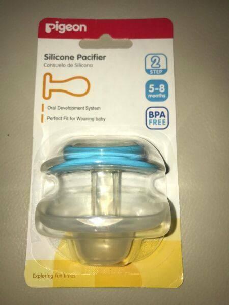 Pigeon Silicone Pacifier step 2 5- 8 months NEW