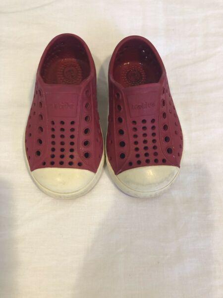 Natives baby Jeffersons • Size C5 • Red