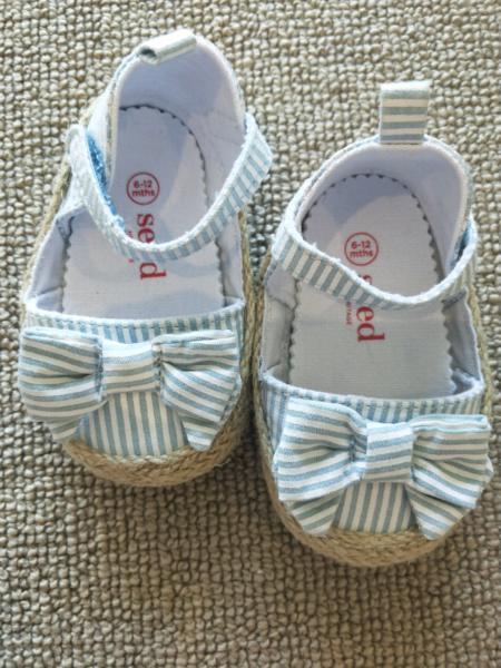 Seed shoes 6-12months NEW