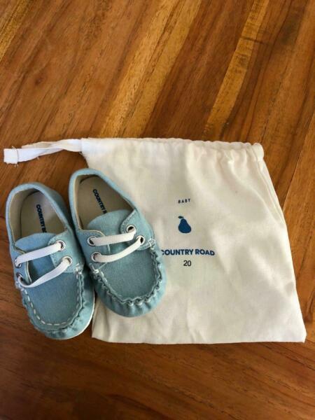 Brand new Country Road baby boys boat shoes - size 20
