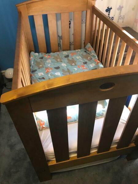 Boori Country Heritage Cot