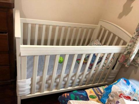 White timber Cot