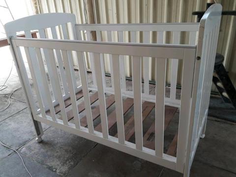 used Baby cot