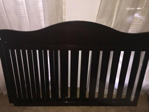 Sleigh Cot with mattress and toddler side