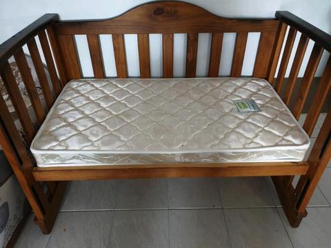 Baby bed with matress