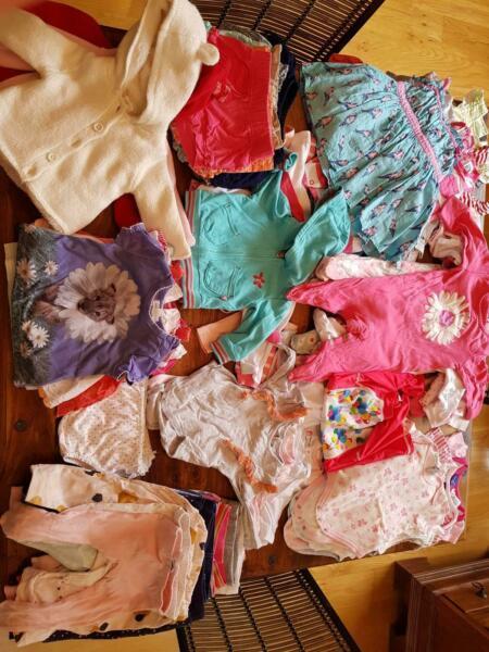 Baby girl clothes size 0 to 3 mths
