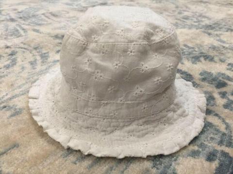 Toddler girls size small hat