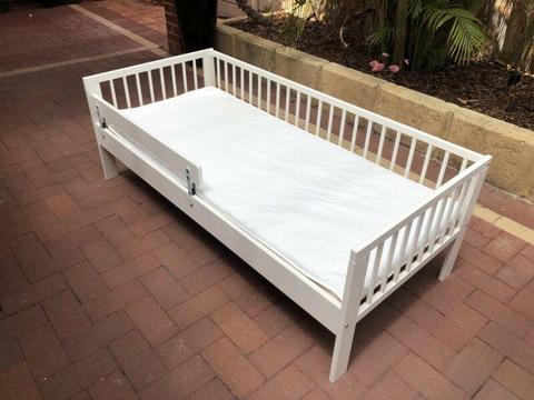 IKEA toddler bed includes mattress