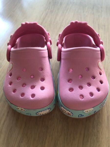 Crocs Hello Kitty clog sandal C4/5