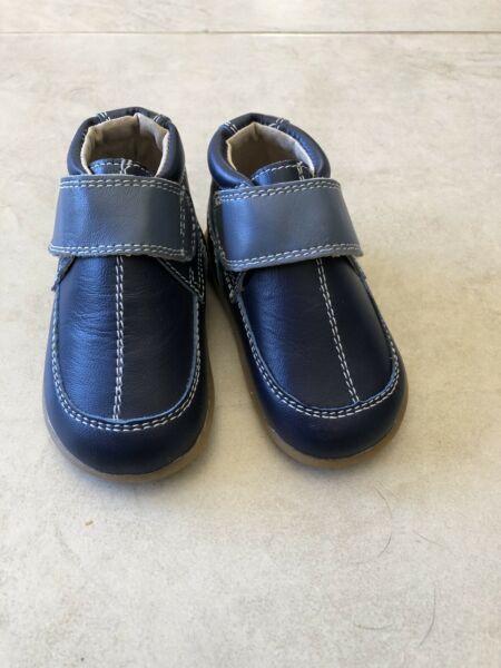 Baby shoes - navy, leather brand new never worn