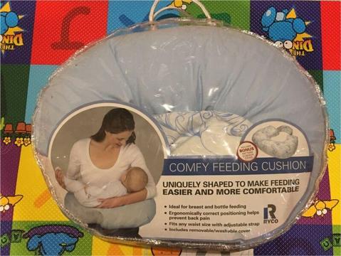 Baby feeding pillow