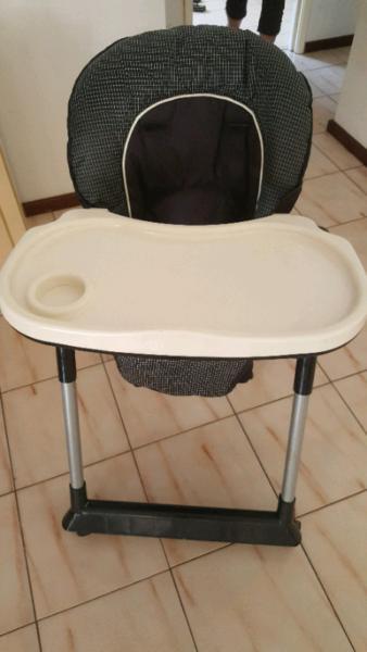 Baby high chair adjustable